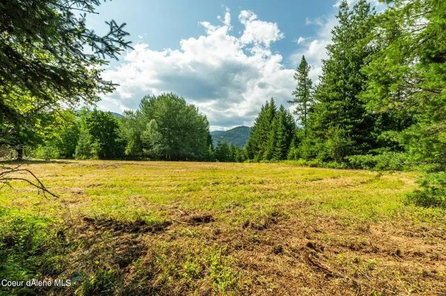 $1,300,000 | 477545 Us-95, Ponderay, ID 83852