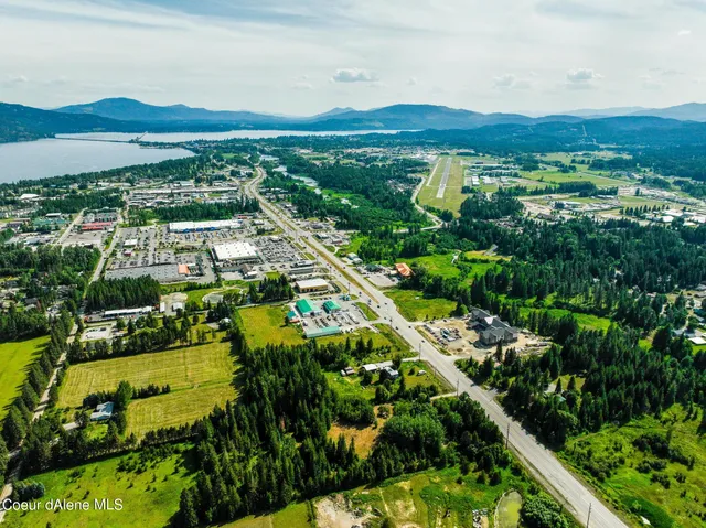 $1,300,000 | 477545 Us-95, Ponderay, ID 83852