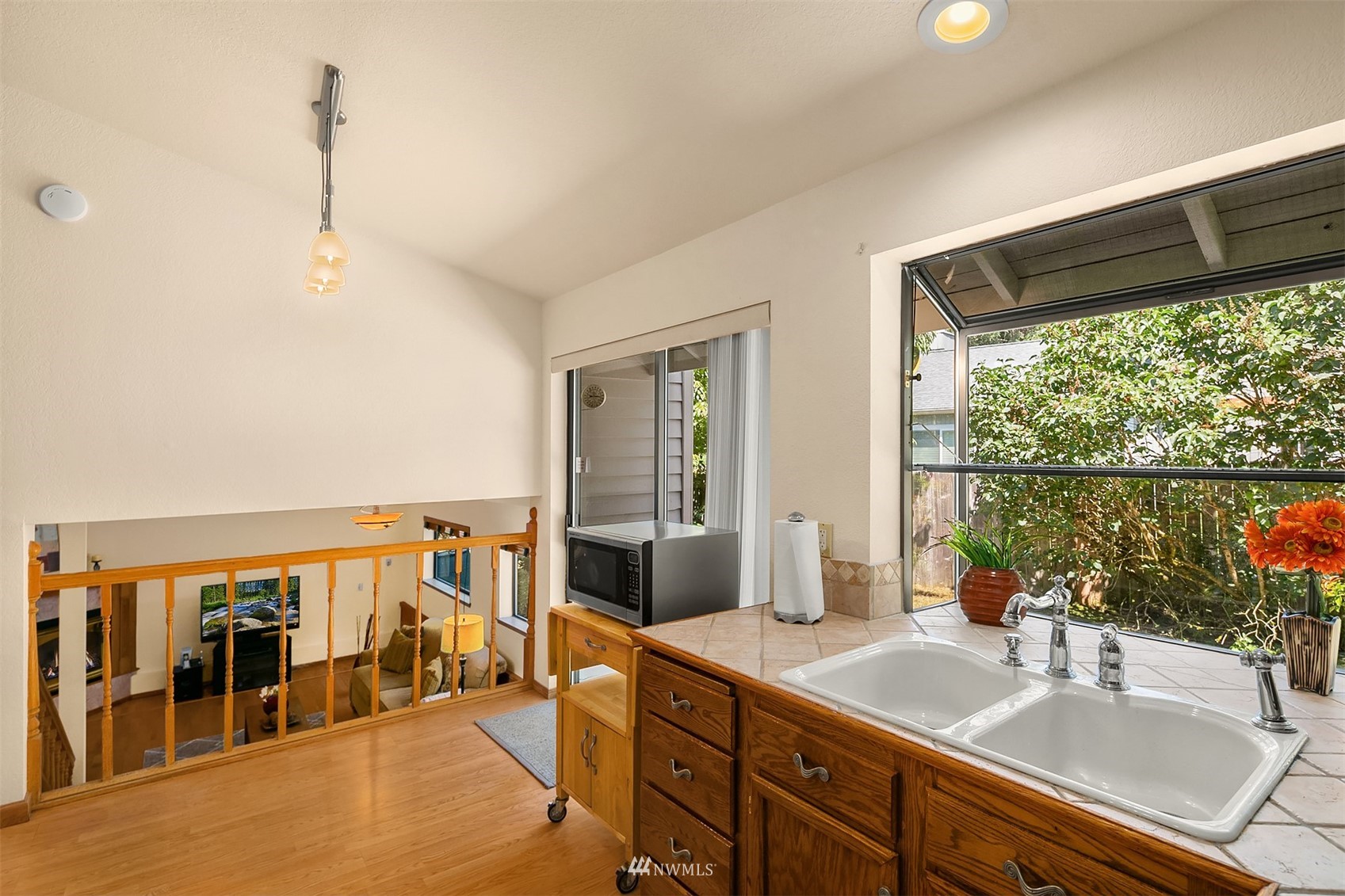 19912 104th Avenue Northeast Bothell, WA 98011 - Photo 14 of 30 Gallery Image 14