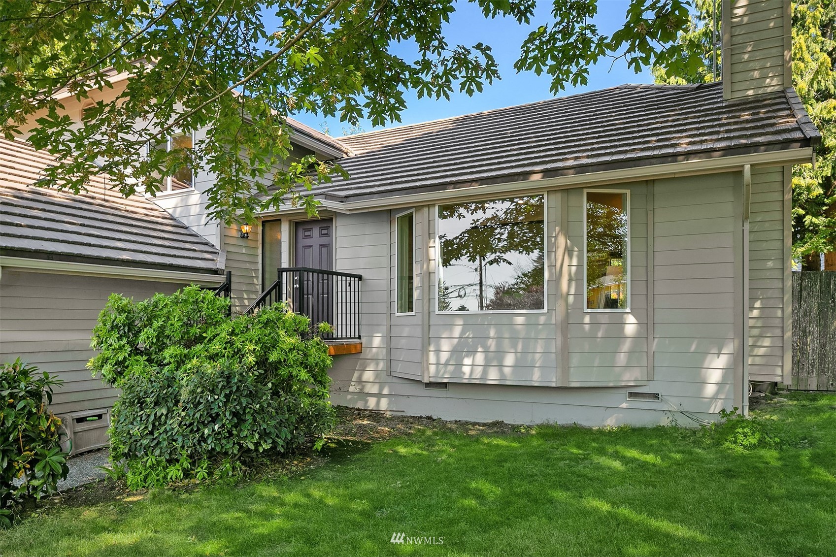19912 104th Avenue Northeast Bothell, WA 98011 - Photo 2 of 30 Gallery Image 2