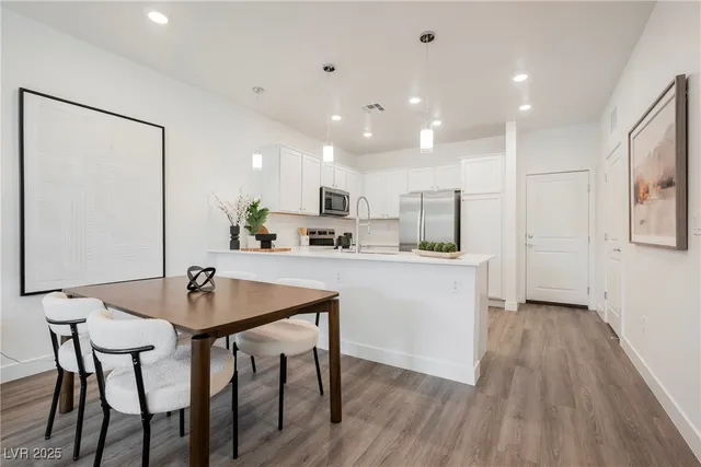 $2,545 | 10733 Passion Hts Street, Las Vegas, NV 89179