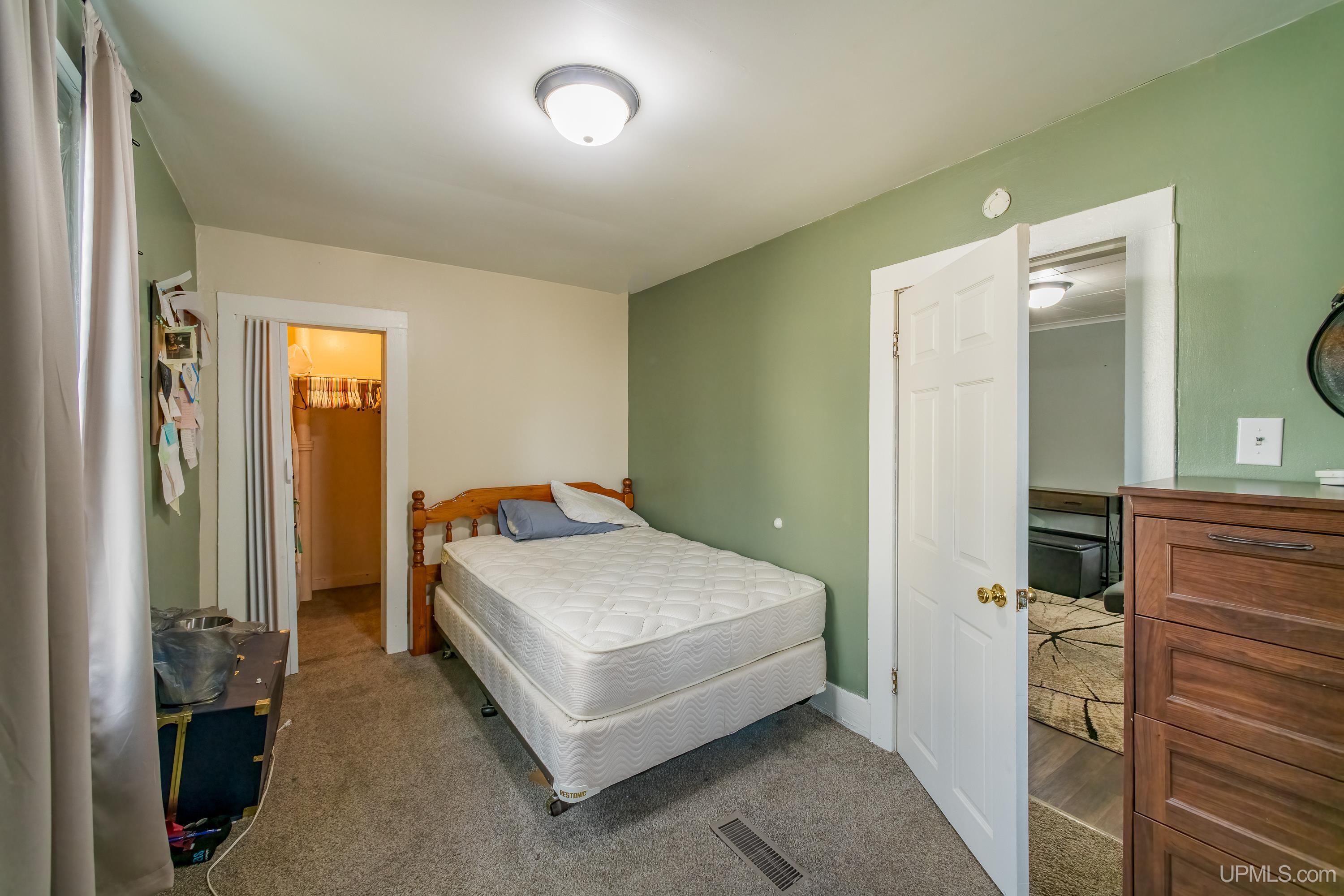 708 Bank Street Ishpeming, MI 49849 - Photo 10 of 36