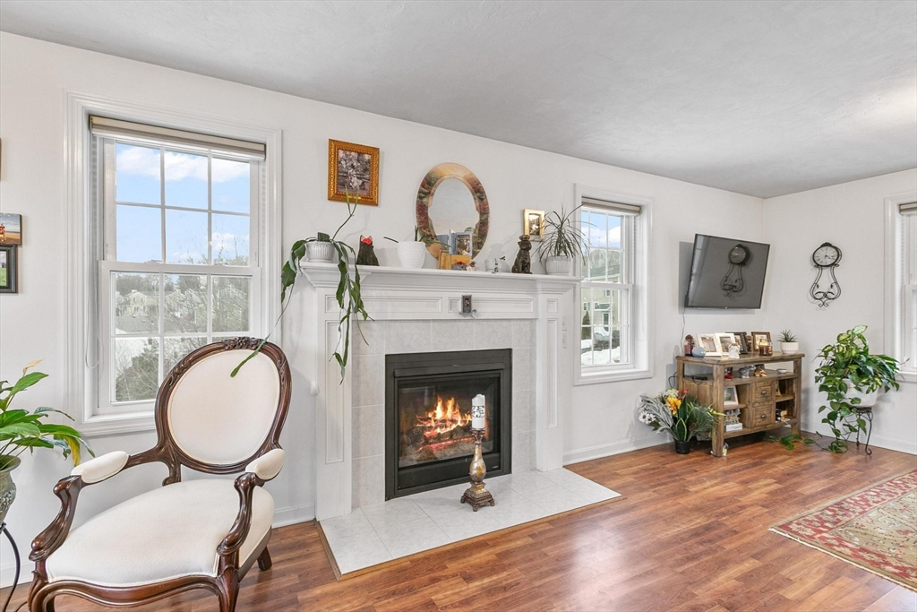22 Bittersweet Boulevard Worcester, MA 01607 - Photo 8 of 26