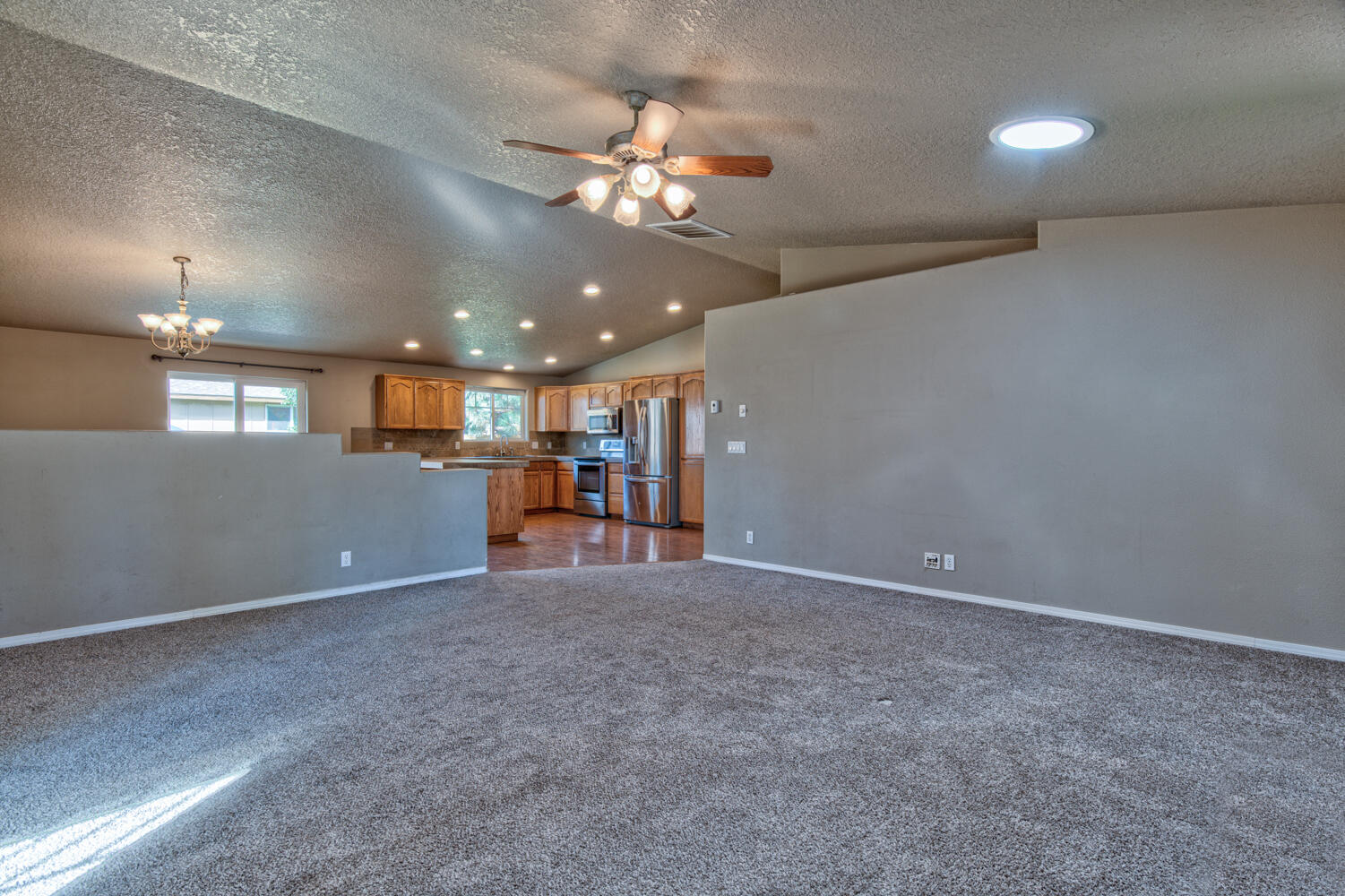 61104 Parrell Road Bend, OR 97702 - Photo 12 of 33 61104 SE Parrell Rd., Bend, OR - 22