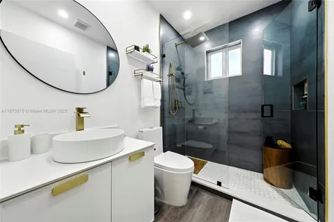 $1,100,000 | 16830 Northeast 6th Court, North Miami Beach, FL 33162