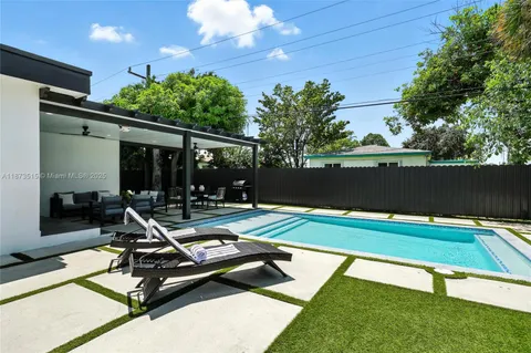 $1,100,000 | 16830 Northeast 6th Court, North Miami Beach, FL 33162