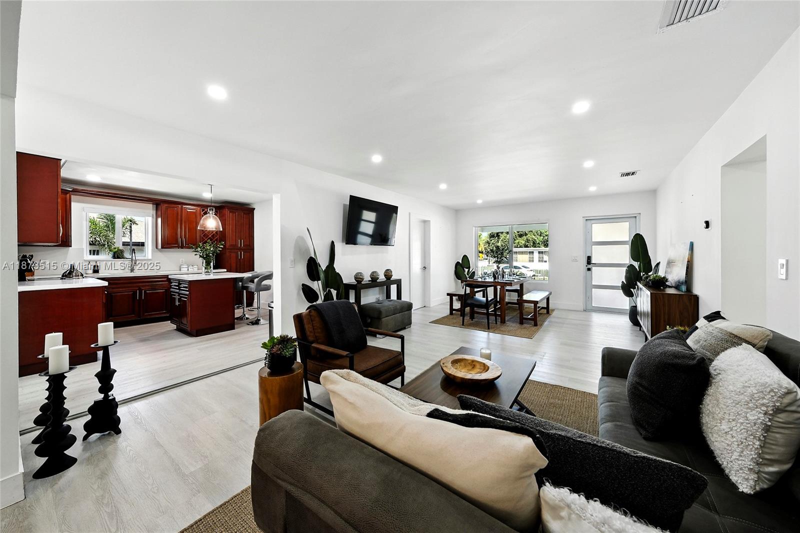 16830 Northeast 6th Court North Miami Beach, FL 33162 - Photo 18 of 42