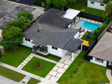 $1,100,000 | 16830 Northeast 6th Court, North Miami Beach, FL 33162