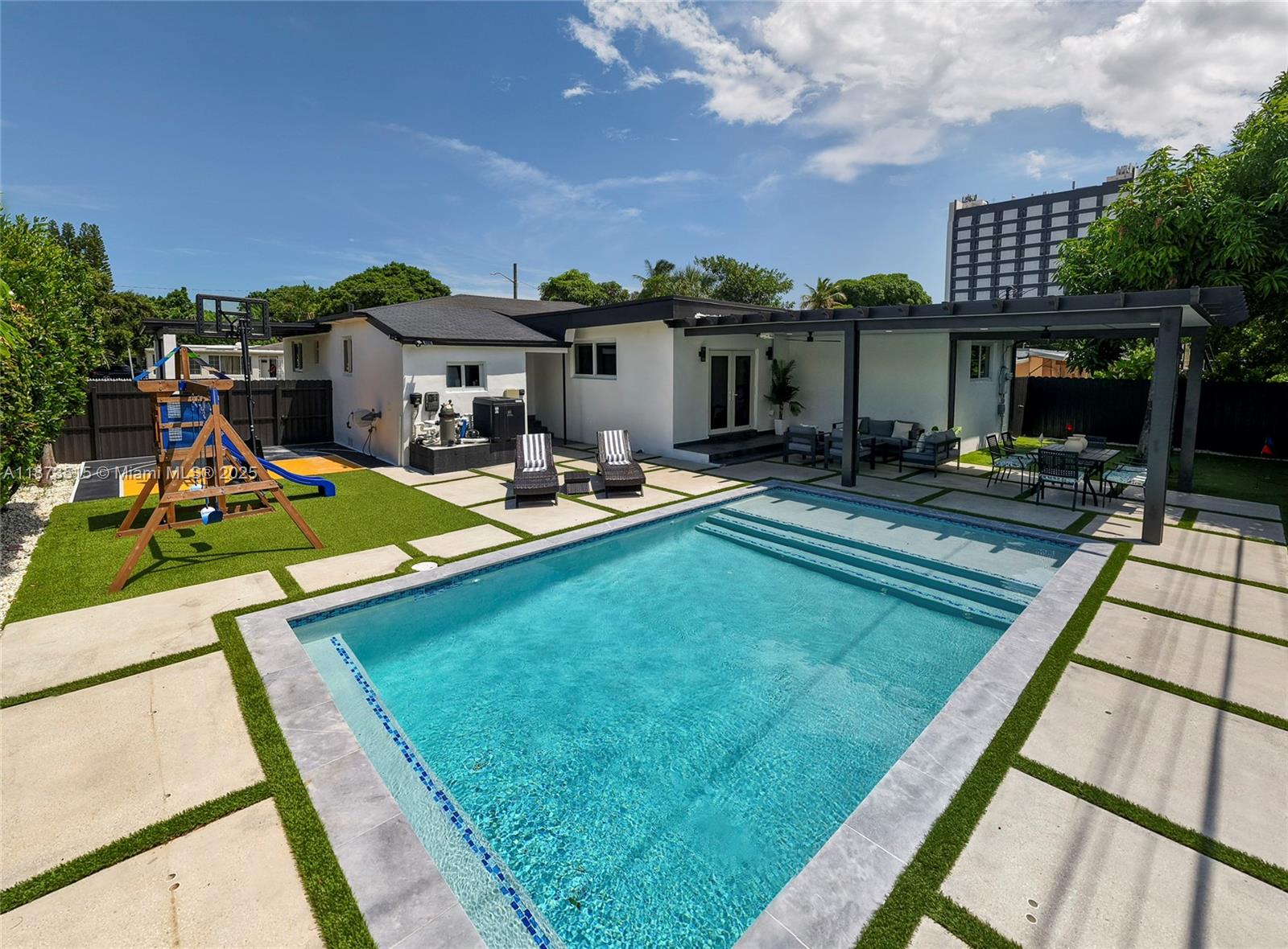 16830 Northeast 6th Court North Miami Beach, FL 33162 - Photo 20 of 42