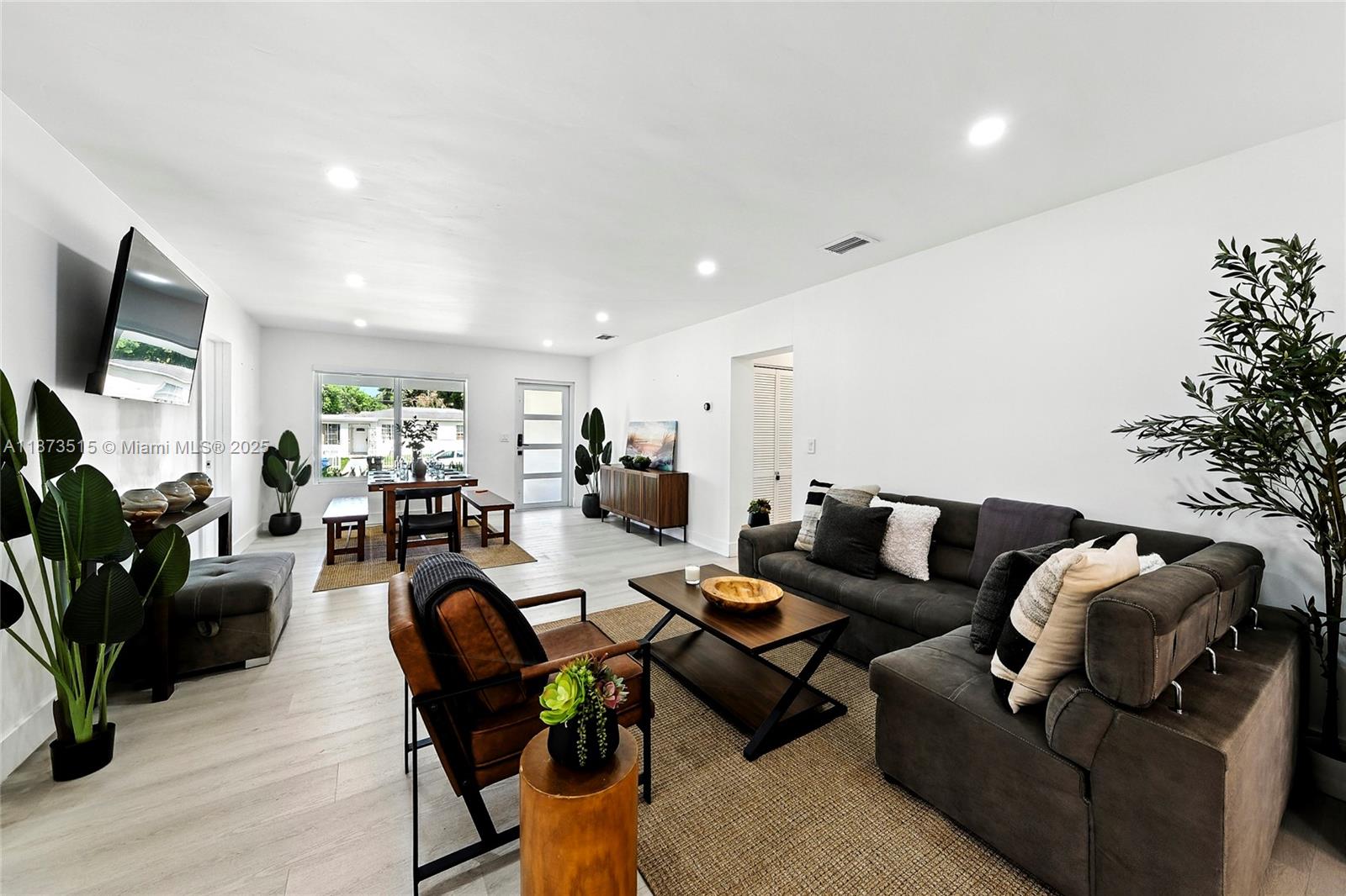 16830 Northeast 6th Court North Miami Beach, FL 33162 - Photo 2 of 42