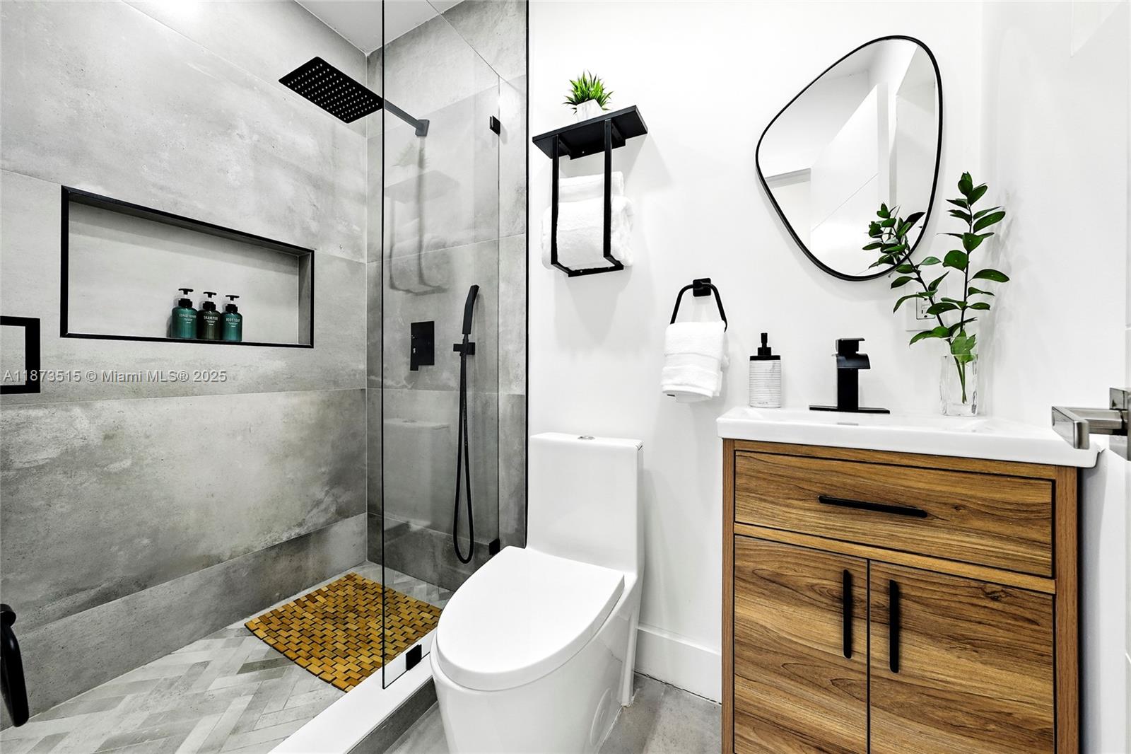 16830 Northeast 6th Court North Miami Beach, FL 33162 - Photo 29 of 42