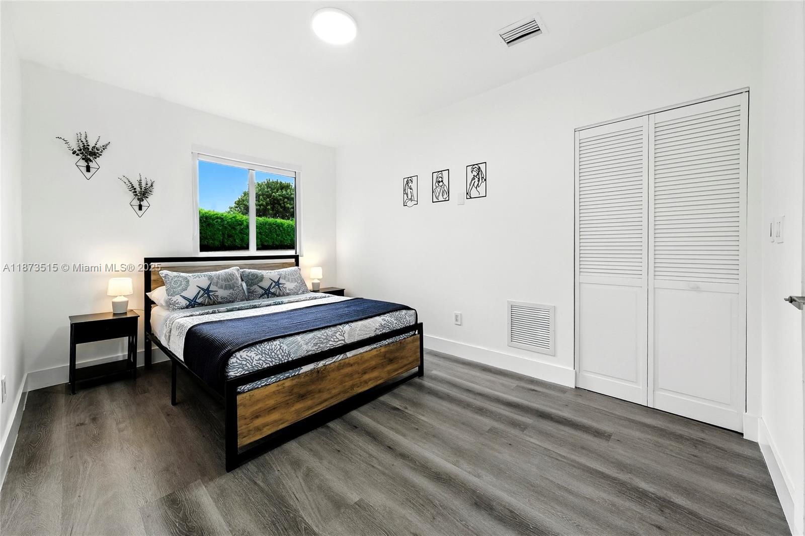 16830 Northeast 6th Court North Miami Beach, FL 33162 - Photo 35 of 42