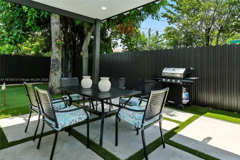 $1,100,000 | 16830 Northeast 6th Court, North Miami Beach, FL 33162
