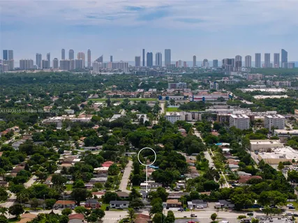 $1,100,000 | 16830 Northeast 6th Court, North Miami Beach, FL 33162