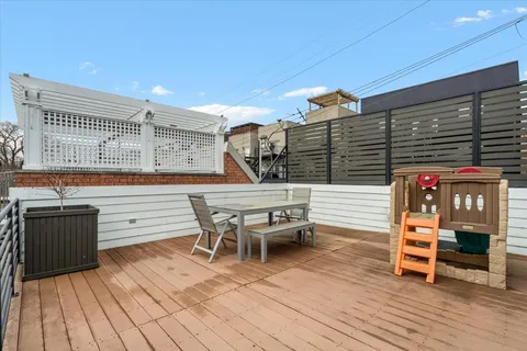 $1,599,000 | 1937 West Melrose Street, Chicago, IL 60657