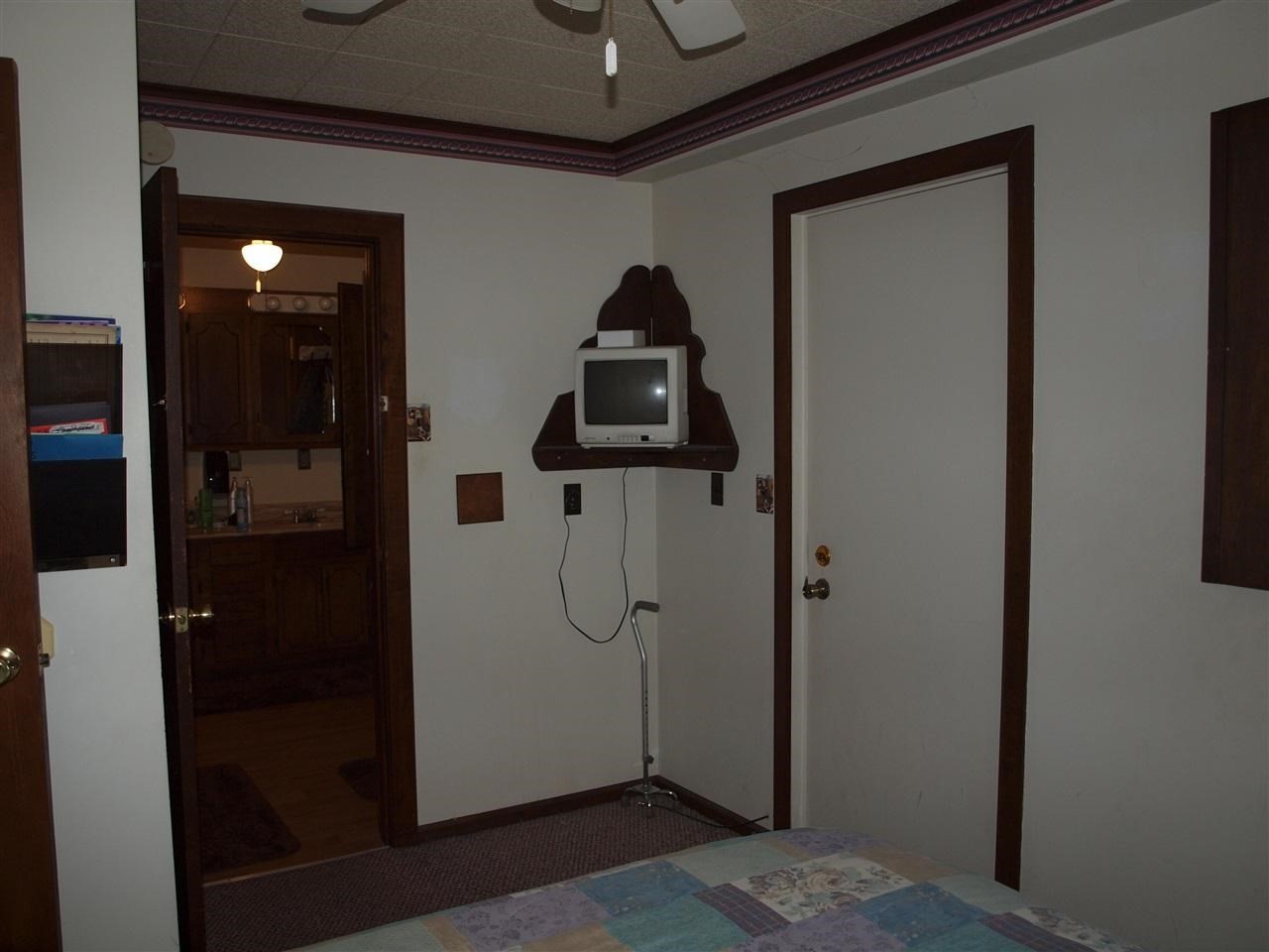 8283 Sheridan Road New Lothrop, MI 48460 - Photo 26 of 40 21490563-25.JPG