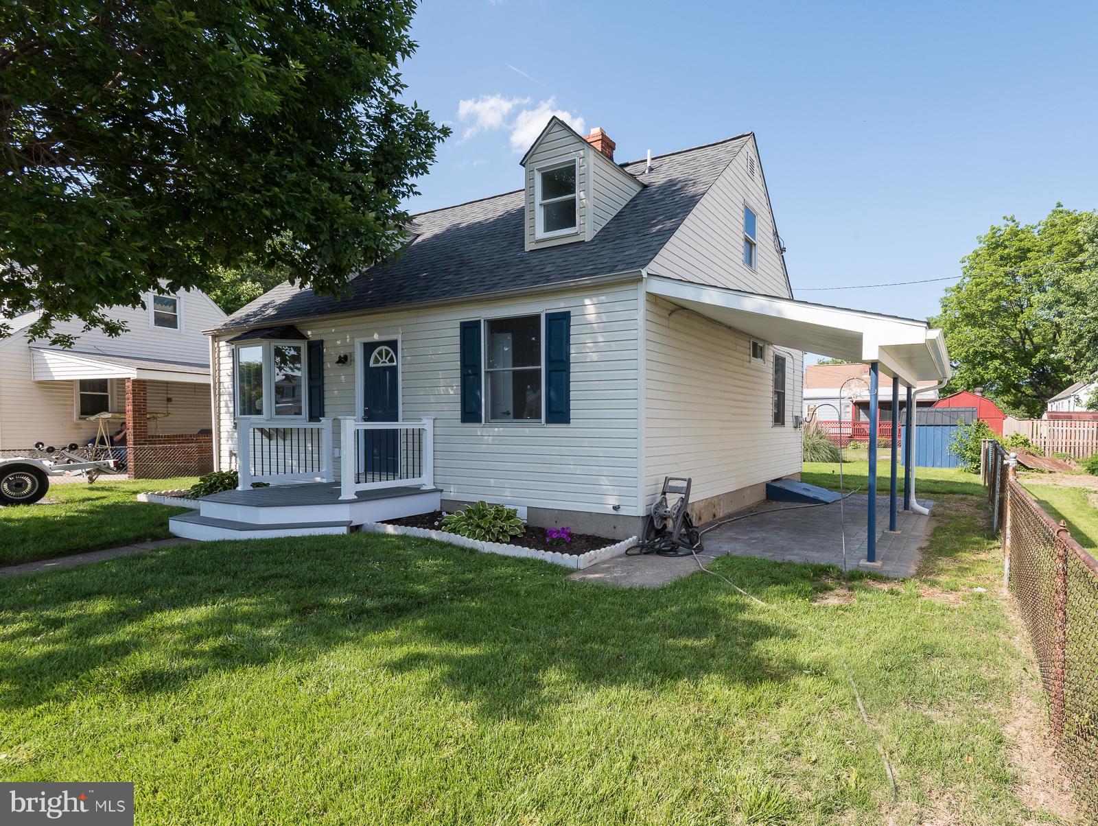 8228 Watersedge Road Baltimore, MD 21222 - Photo 2 of 24 View