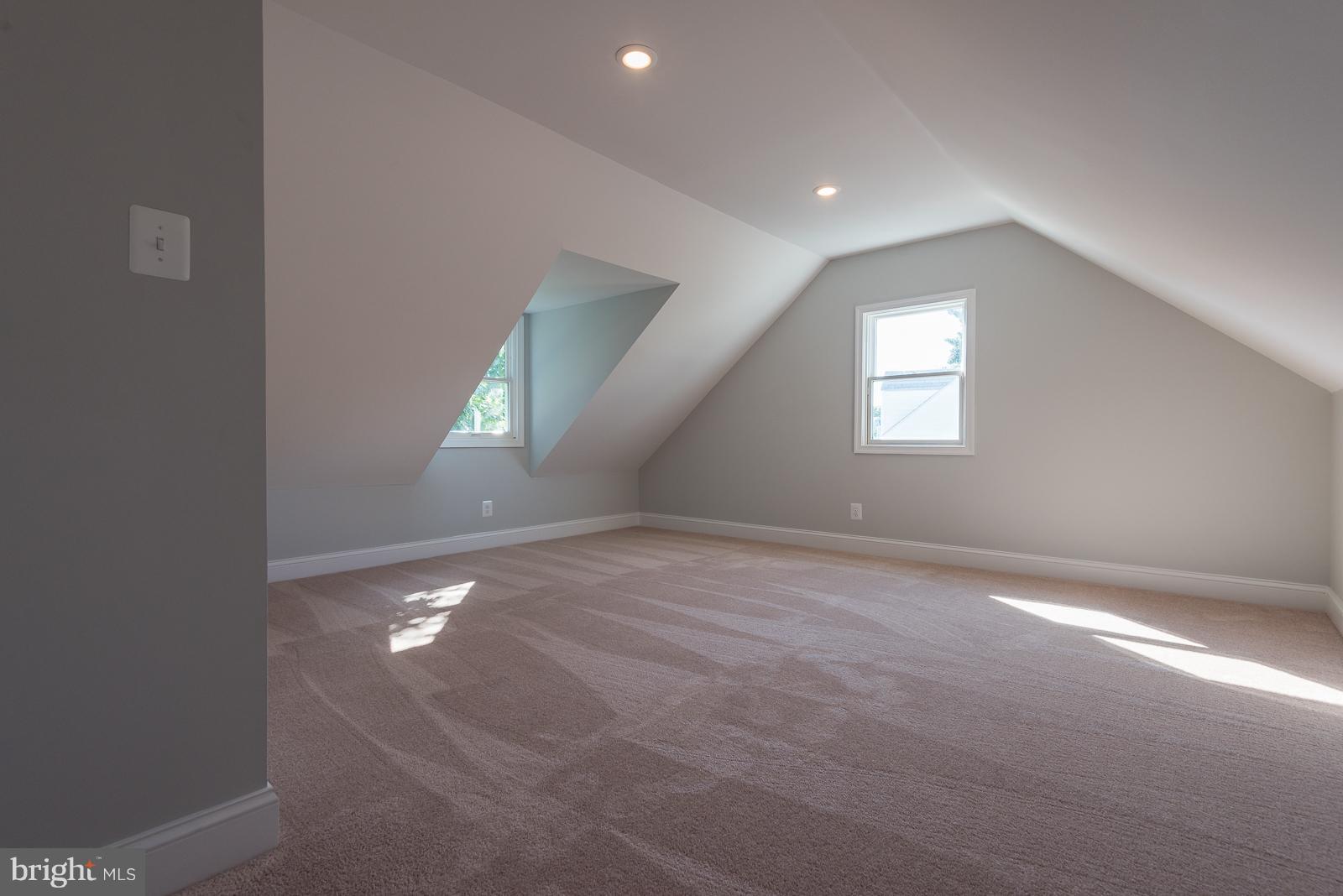 8228 Watersedge Road Baltimore, MD 21222 - Photo 15 of 24 Bedroom (Master)