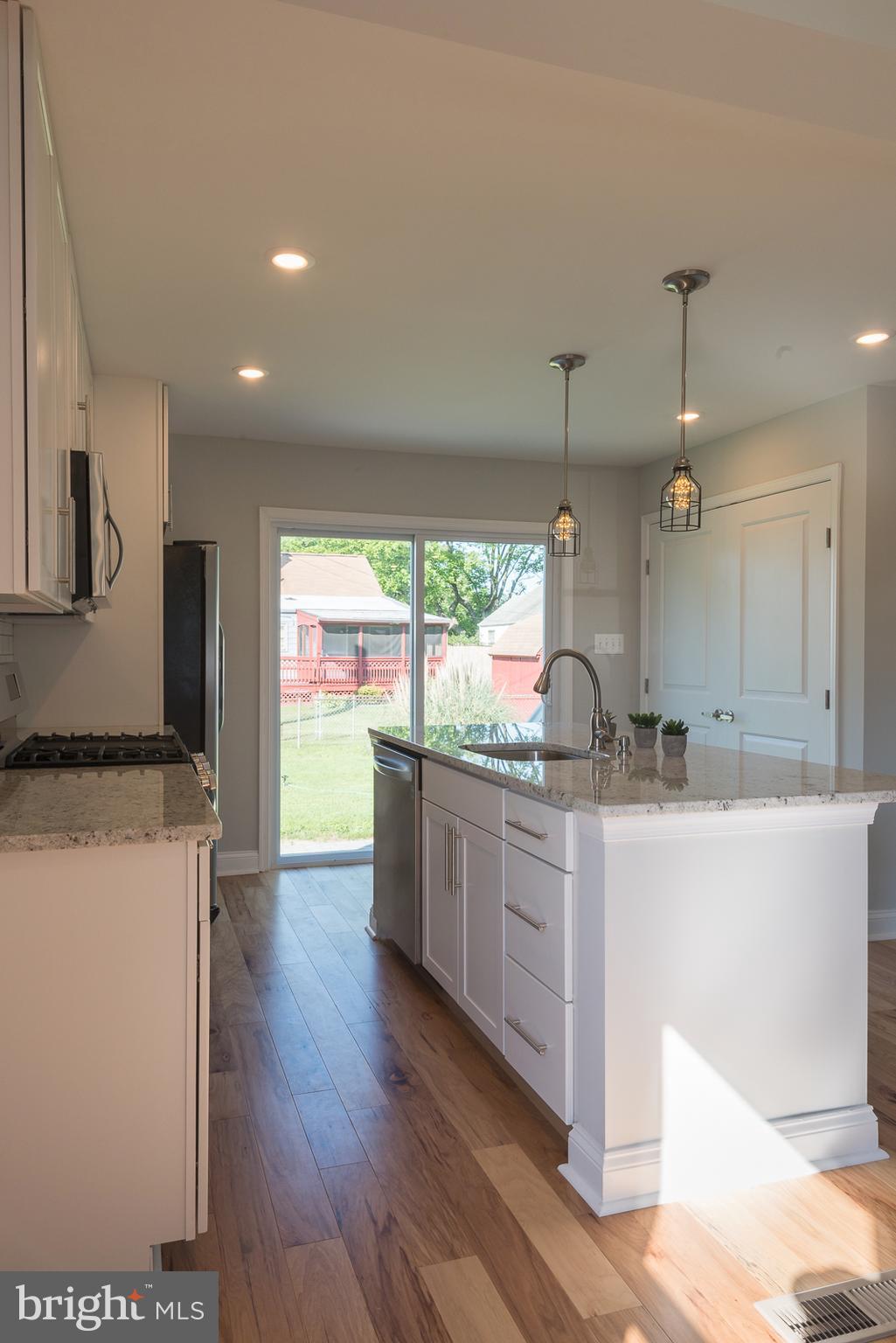 8228 Watersedge Road Baltimore, MD 21222 - Photo 5 of 24 Kitchen
