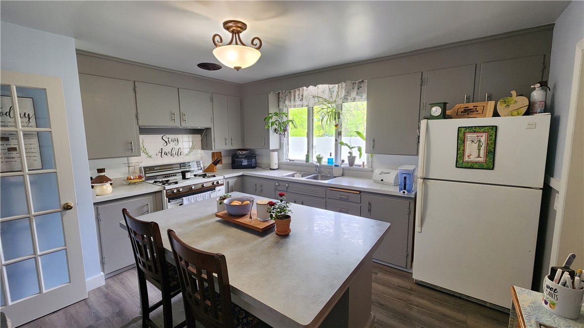 225 Brookview Drive Irondequoit, NY 14617 - Photo 7 of 50