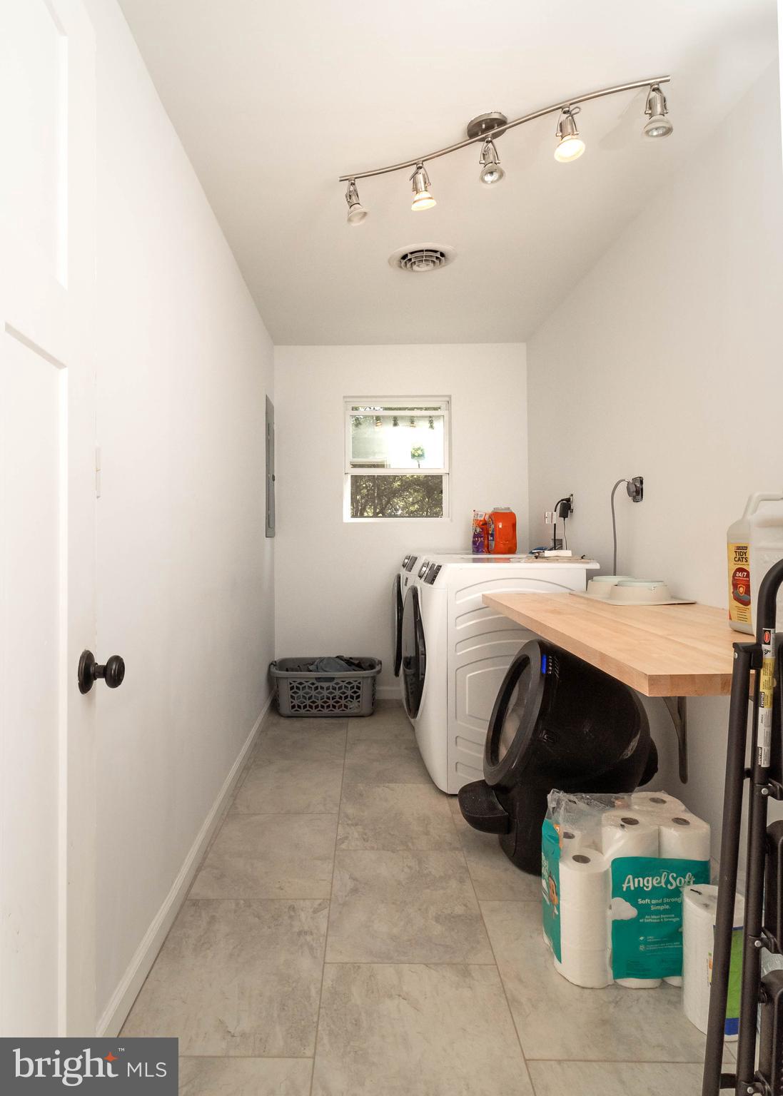 103 Monroe Manor Road Stevensville, MD 21619 - Photo 25 of 65 laundry utility room