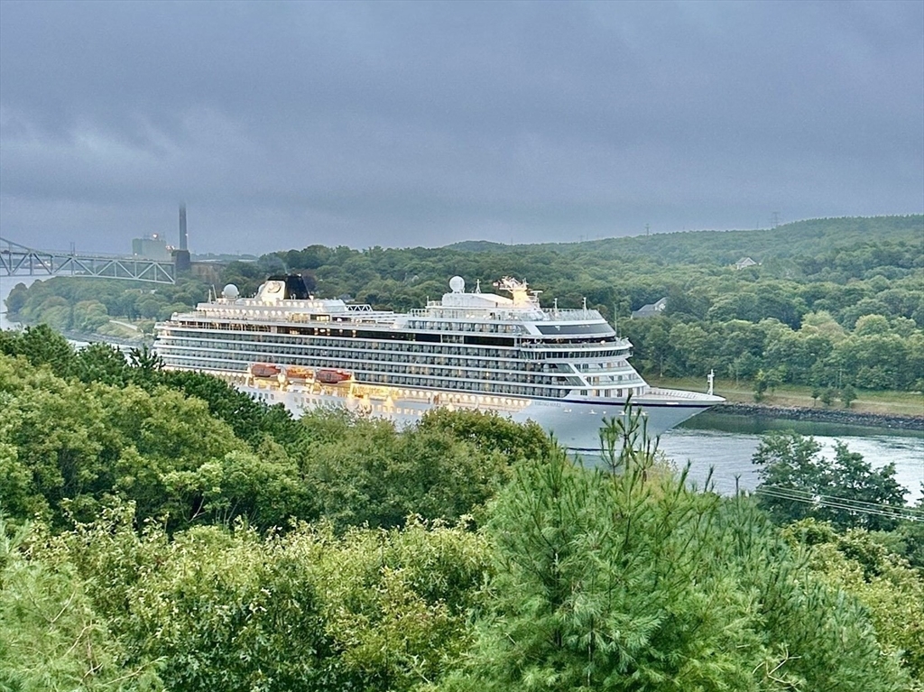 4 Bittersweet Lane, Unit 4 Bourne, MA 02532 - Photo 3 of 41