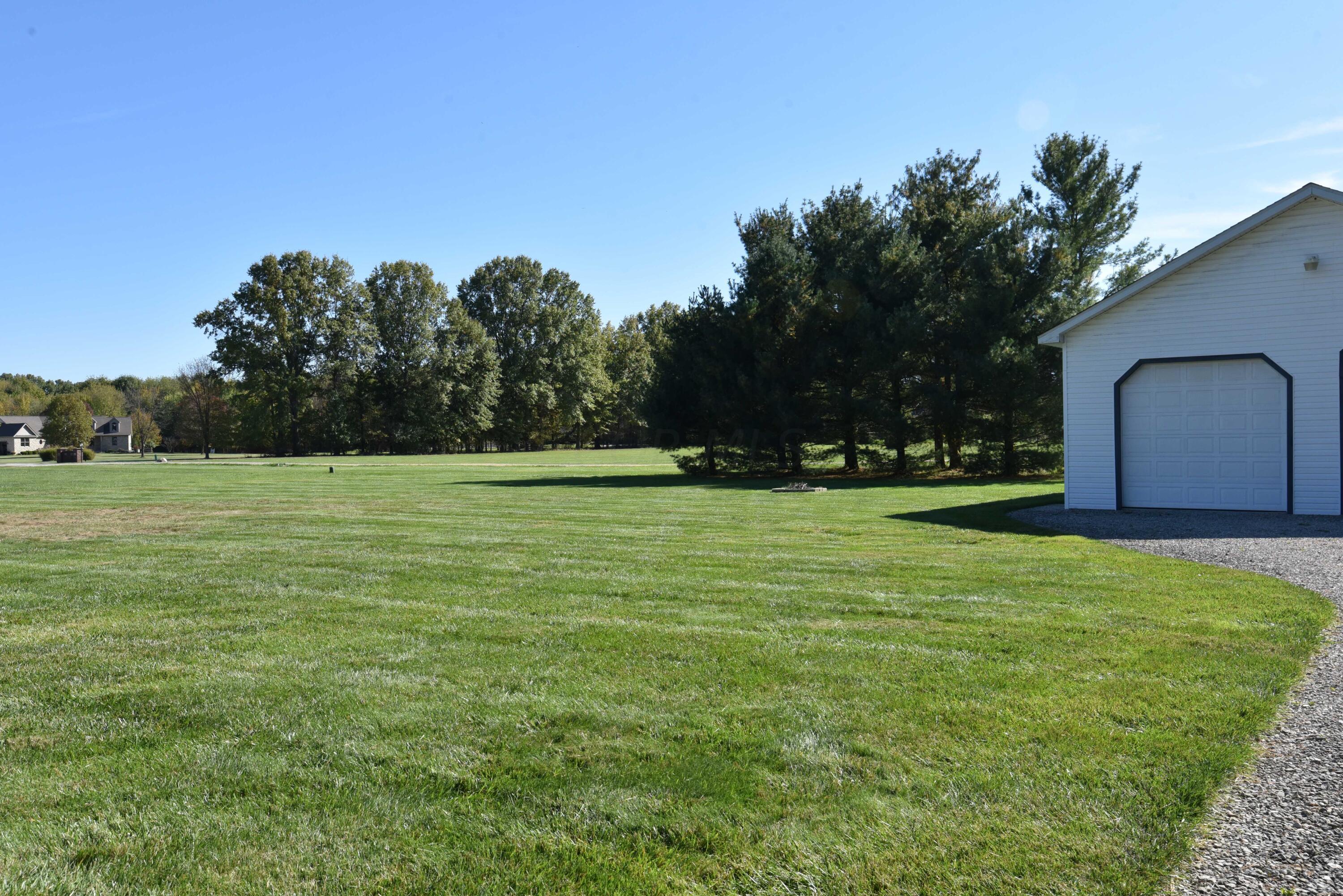 7130 Big Walnut Road Galena, OH 43021 - Photo 4 of 17 Yard