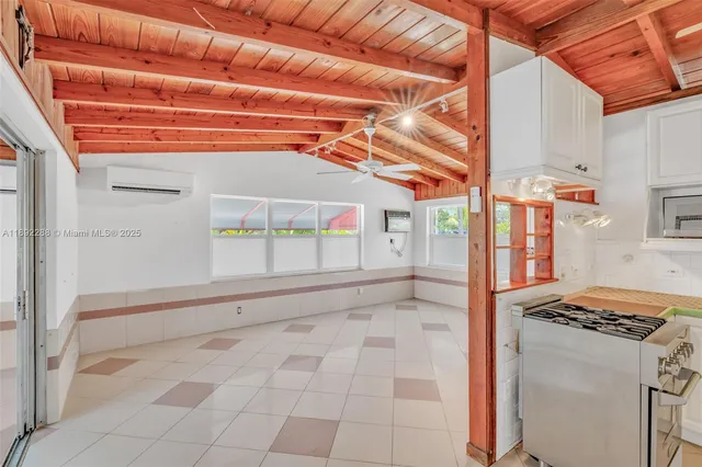 a view of a storage & utility room
