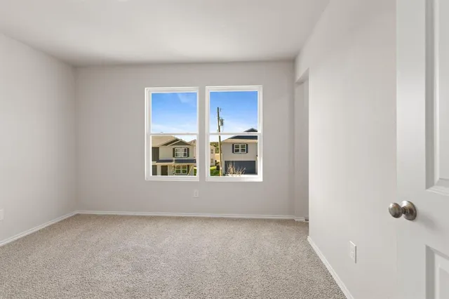 $2,095 | 217 Arbor Court, Granbury, TX 76048