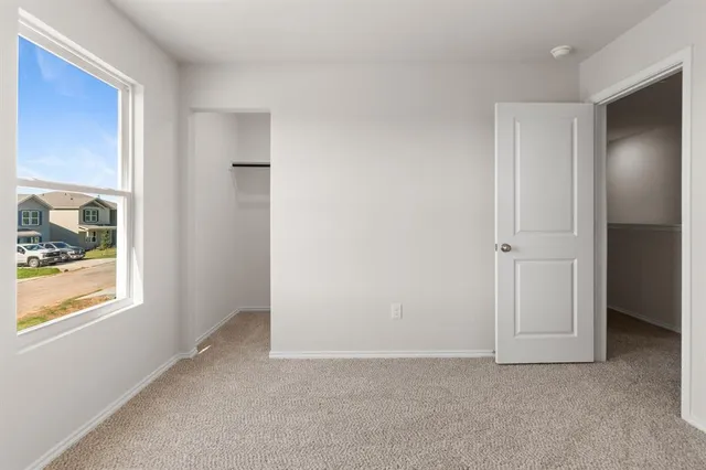 $2,095 | 217 Arbor Court, Granbury, TX 76048