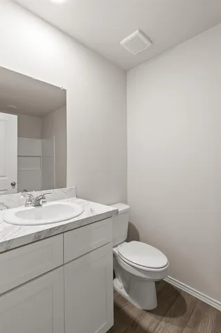 $2,095 | 217 Arbor Court, Granbury, TX 76048