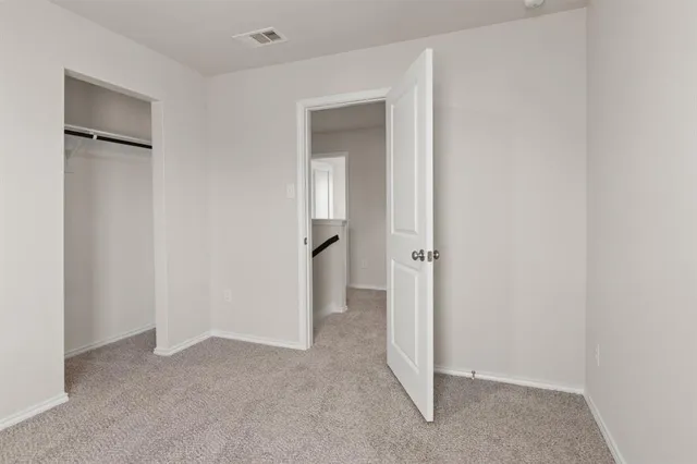 $2,095 | 217 Arbor Court, Granbury, TX 76048