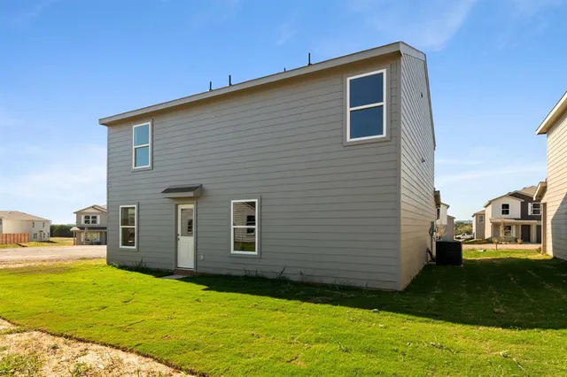 $2,095 | 217 Arbor Court, Granbury, TX 76048