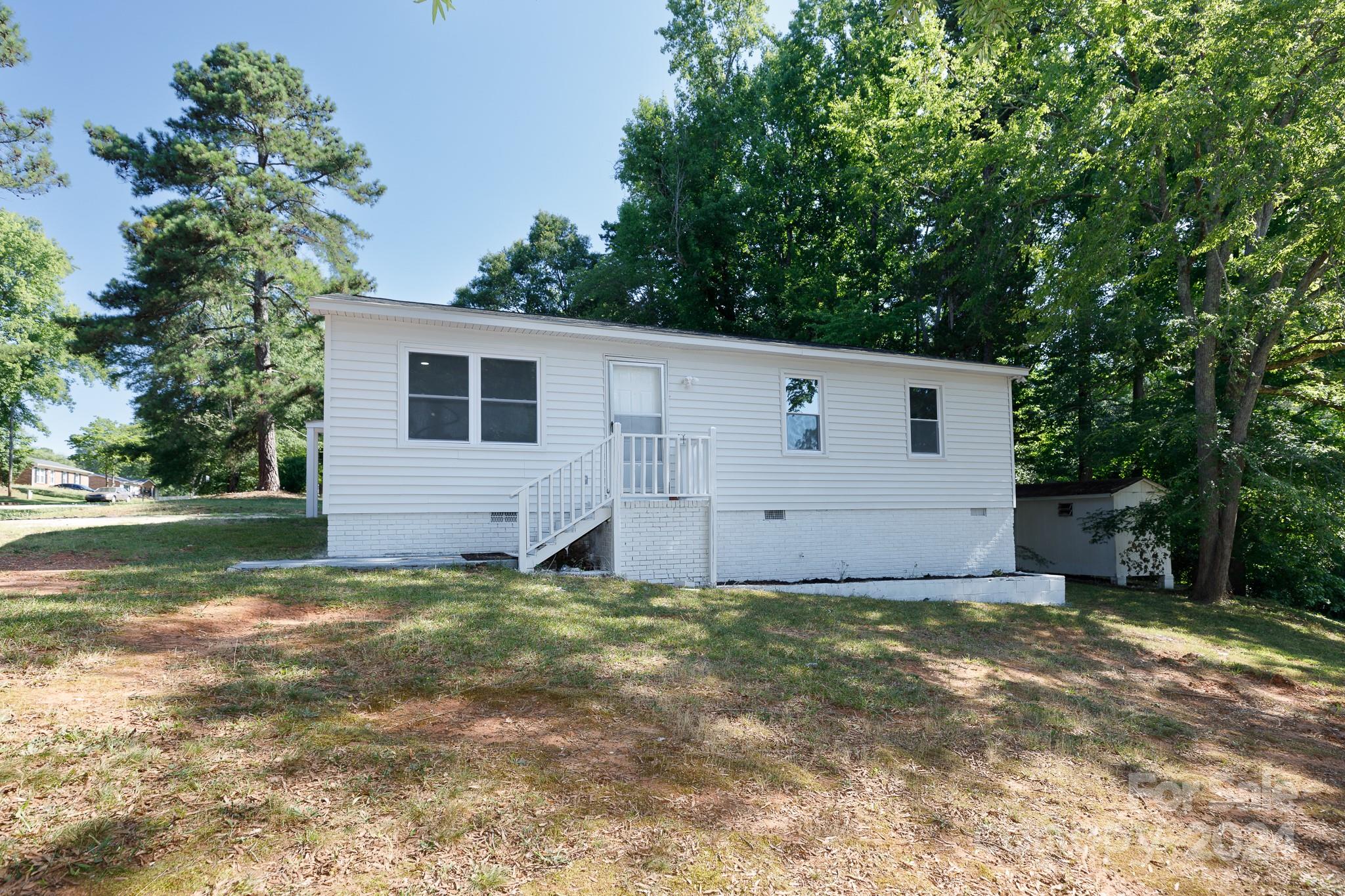 113 Valley Road York, SC 29745 - Photo 1 of 18 Gallery Image 1