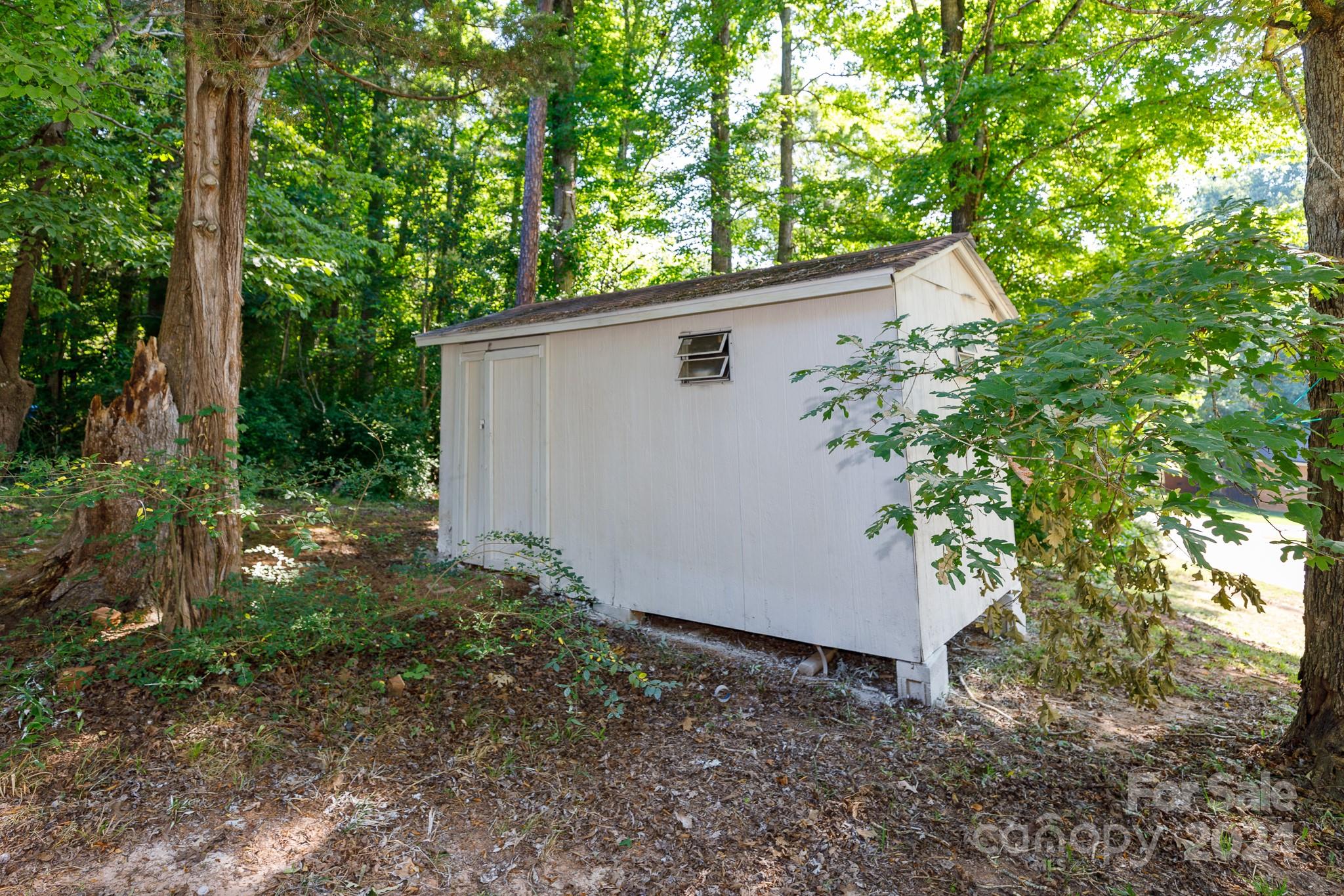 113 Valley Road York, SC 29745 - Photo 2 of 18 Gallery Image 2