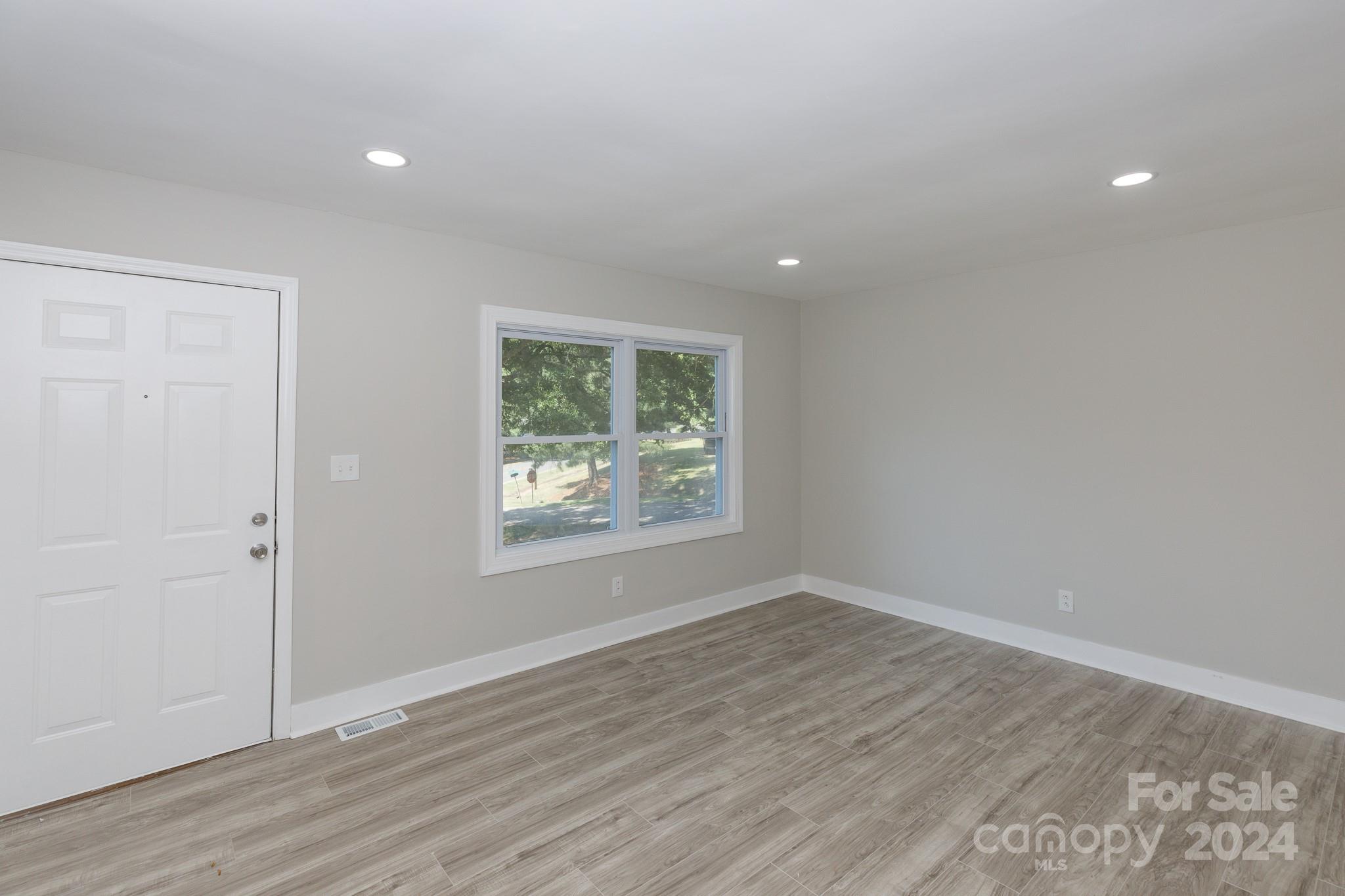 113 Valley Road York, SC 29745 - Photo 3 of 18 Gallery Image 3