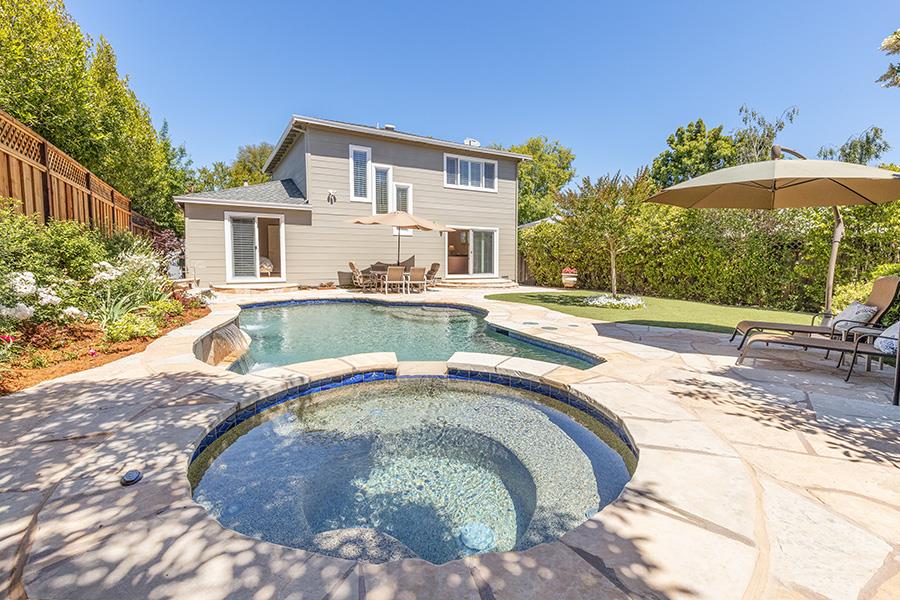 2171 Cedar Avenue Menlo Park, CA 94025 - Photo 31 of 45 a view of a house with backyard and sitting area