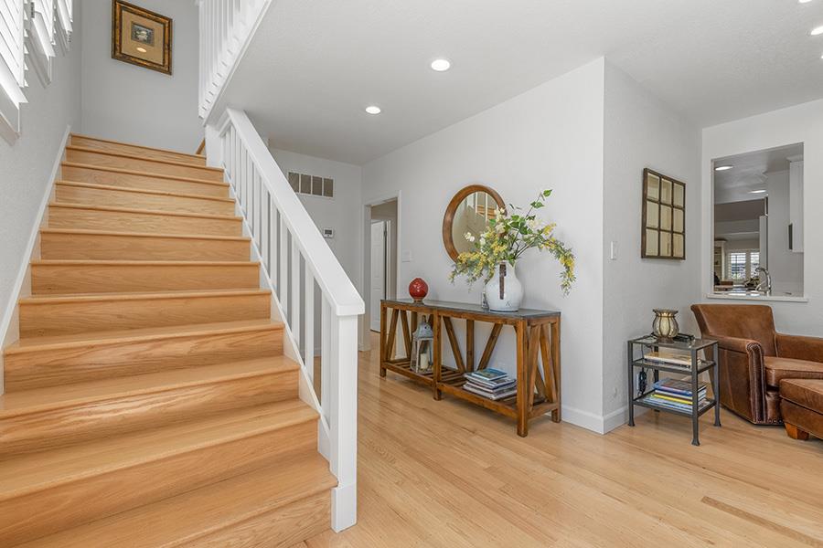 2171 Cedar Avenue Menlo Park, CA 94025 - Photo 33 of 45 a view of entryway and hall