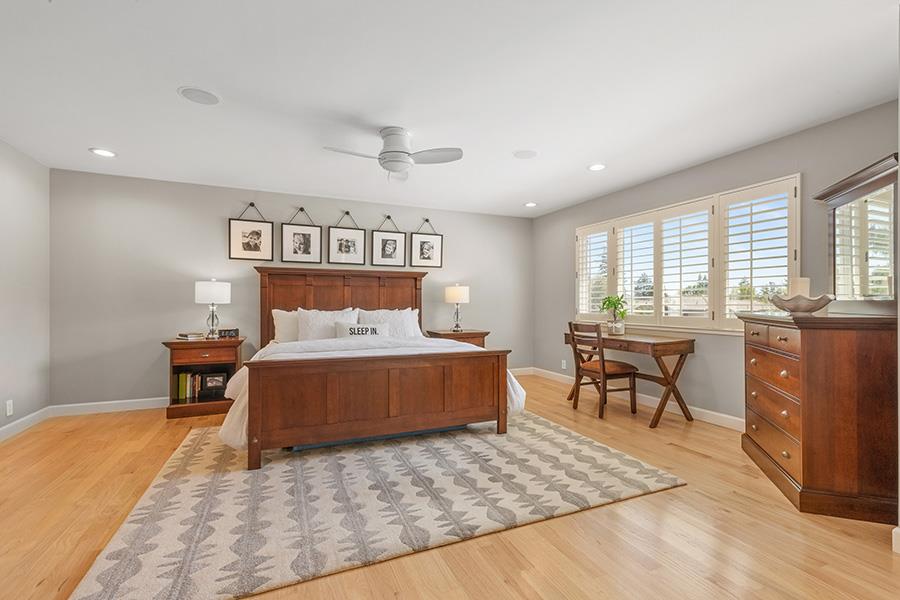 2171 Cedar Avenue Menlo Park, CA 94025 - Photo 37 of 45 a bedroom with a bed and a table in it