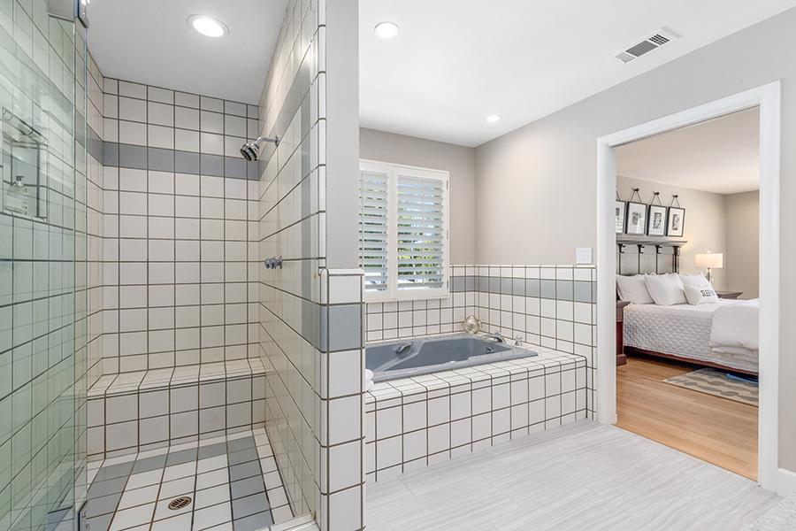 2171 Cedar Avenue Menlo Park, CA 94025 - Photo 43 of 45 a bathroom with a shower