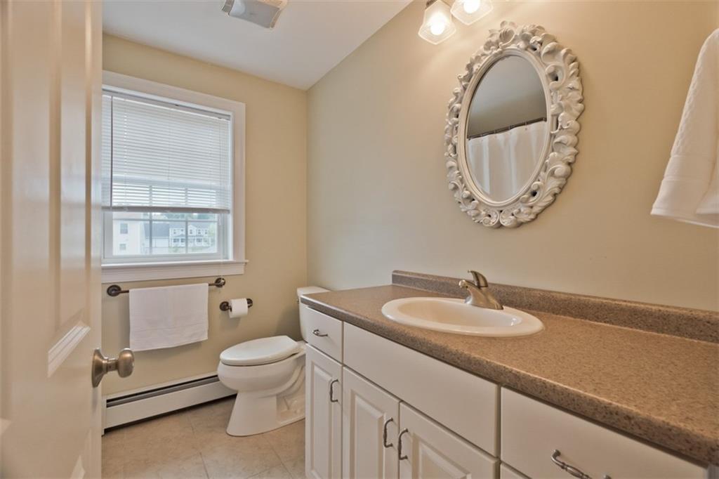 52 Wagner Farm Road Gorham, ME 04038 - Photo 29 of 35 Second Floor Full Bath