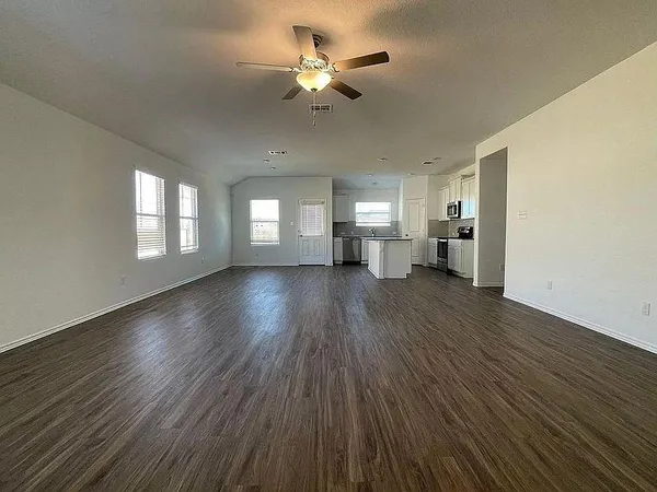 $1,995 | 1009 Wolseley Cove, Hutto, TX 78634