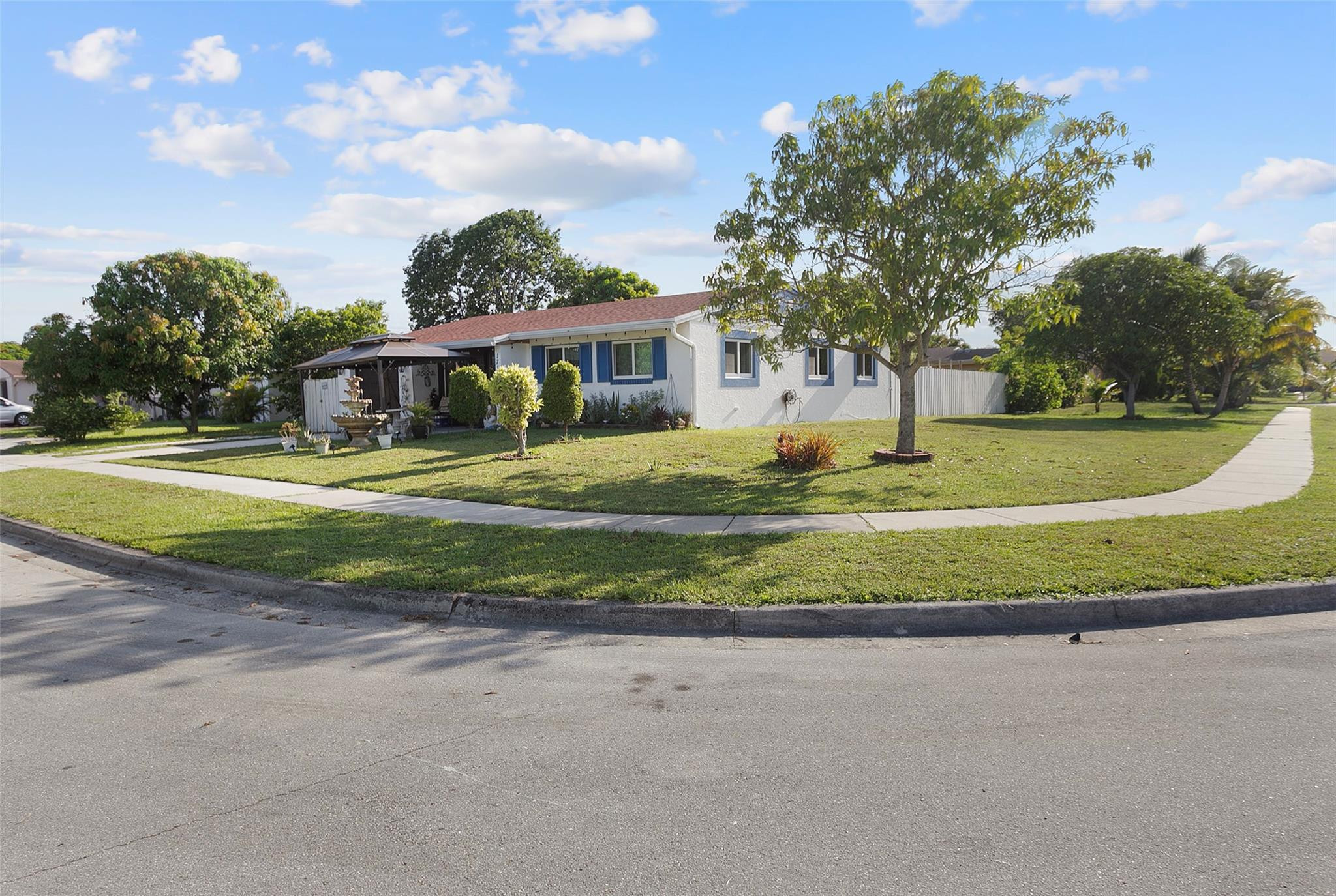 171 Southwest 78th Avenue Margate, FL 33068 - Photo 2 of 25 Photo 2