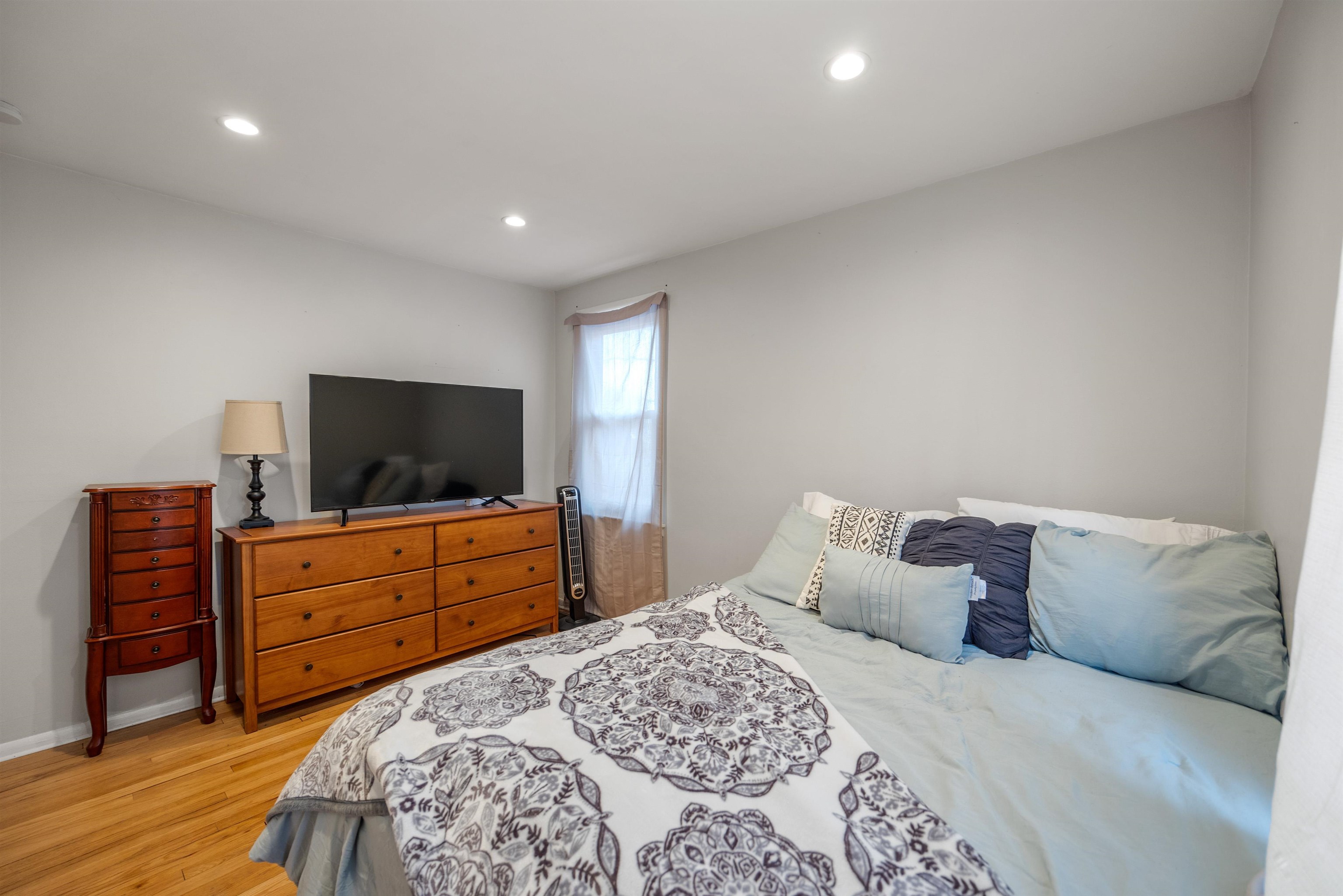 2209 Hampton Road Grosse Pointe Woods, MI 48236 - Photo 21 of 29