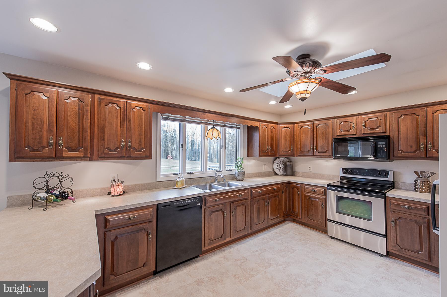 13433 Highland Road Highland, MD 20777 - Photo 14 of 30 Kitchen