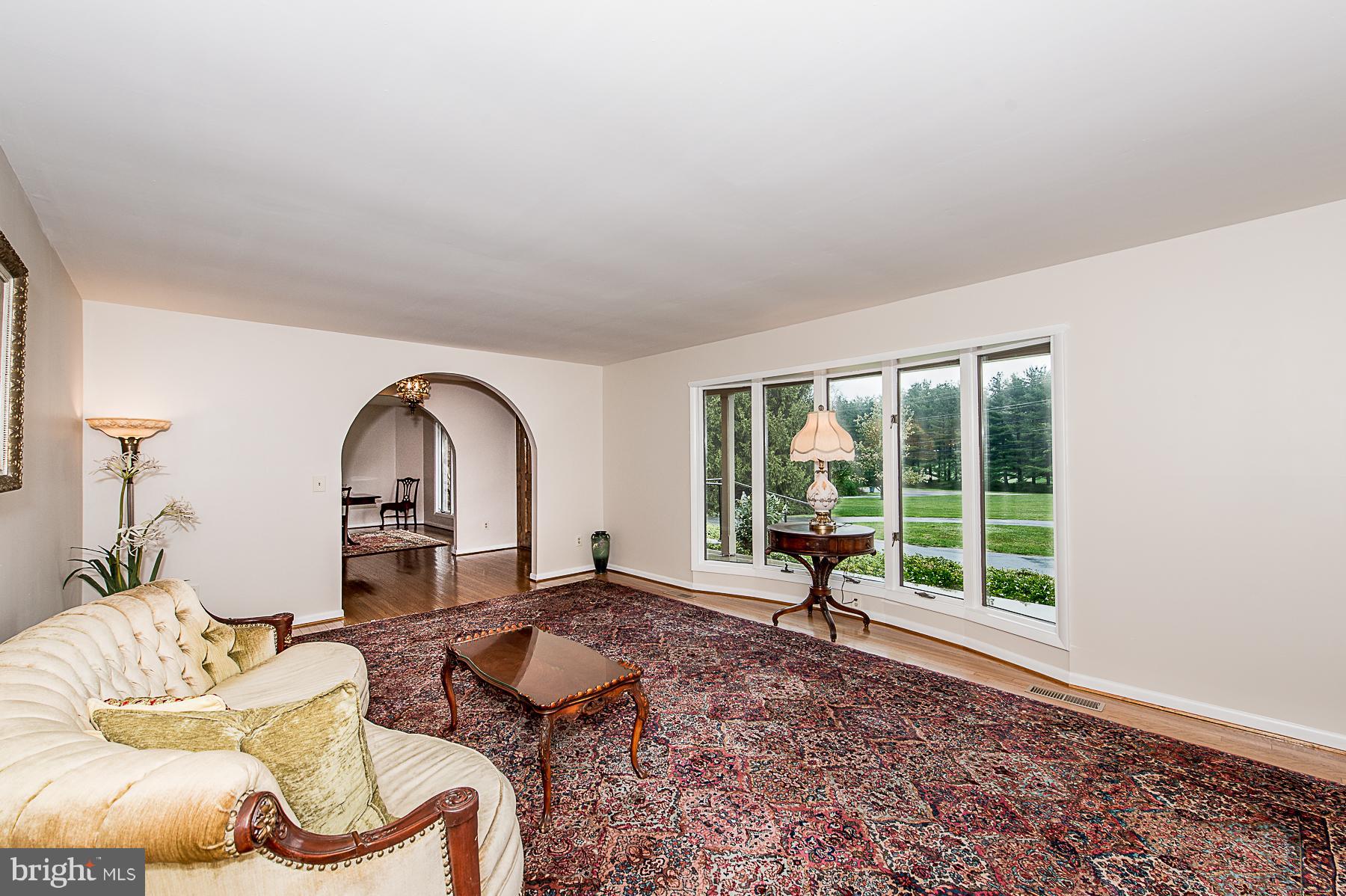 13433 Highland Road Highland, MD 20777 - Photo 7 of 30 Living Room