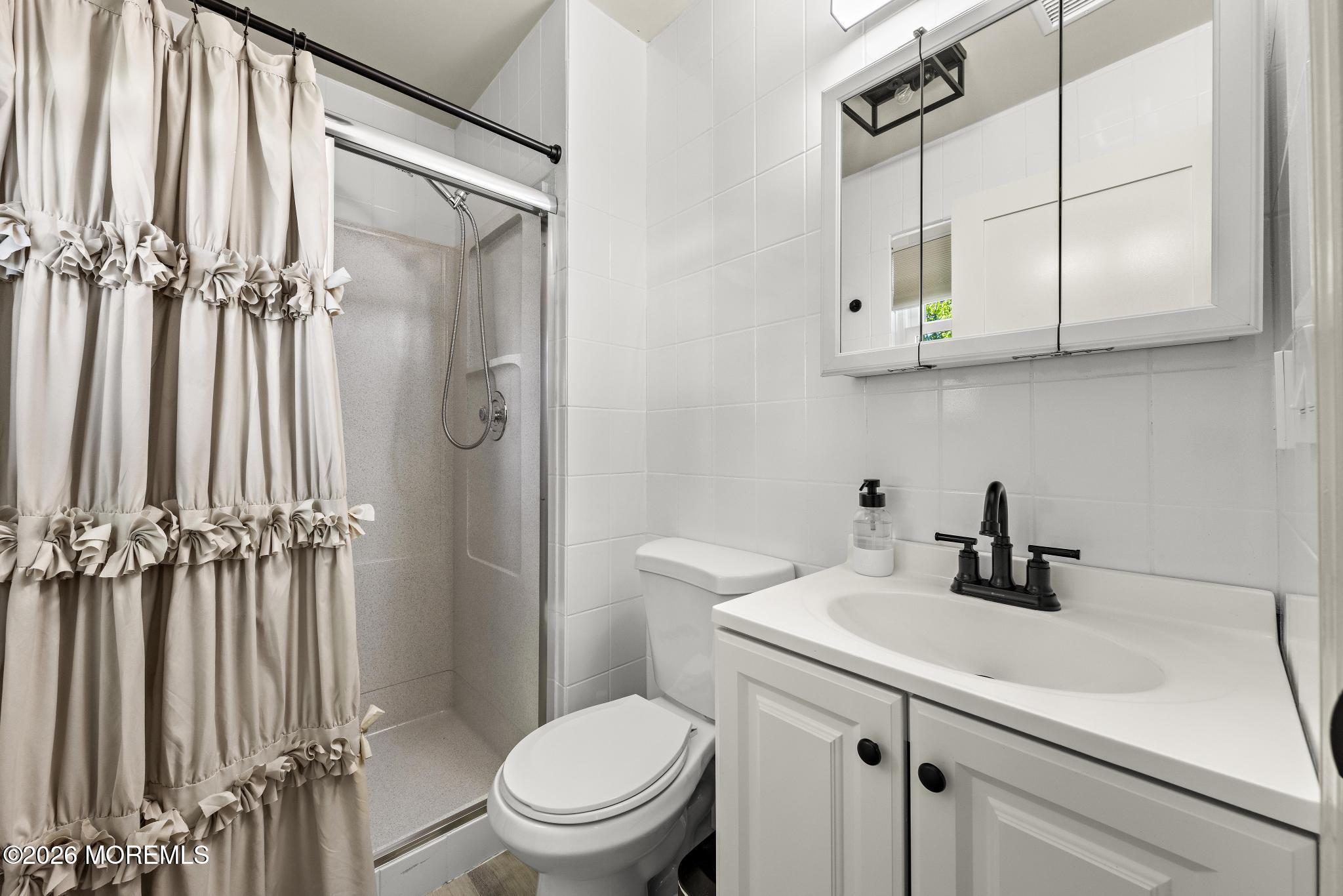 7 Edgeware Close Freehold, NJ 07728 - Photo 16 of 30 7 Edgeware Close (29)