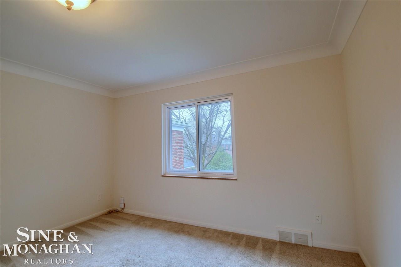 751 Harcourt Road Grosse Pointe, MI 48230 - Photo 7 of 27
