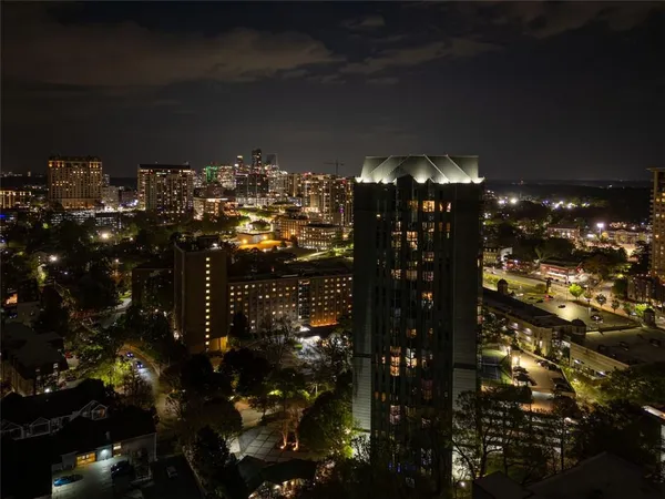 $1,799 | 2870 Pharr Ct S Northwest, Unit 2704, Atlanta, GA 30305