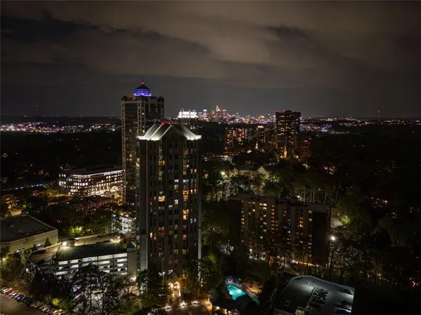 $1,799 | 2870 Pharr Ct S Northwest, Unit 2704, Atlanta, GA 30305